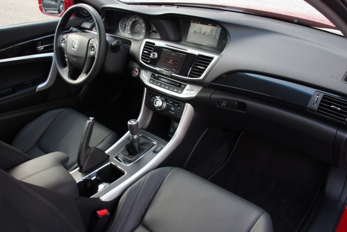 Honda Accord Coupe 2015 Interior